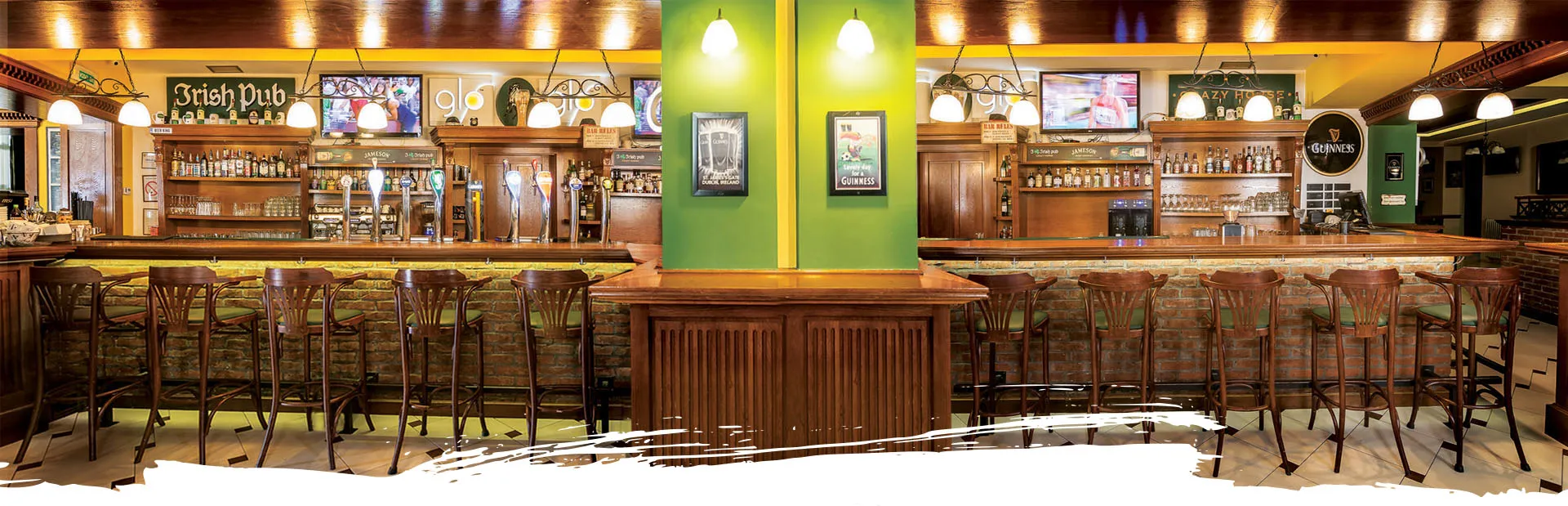 Enterijer Irish Pub Crazy Horse