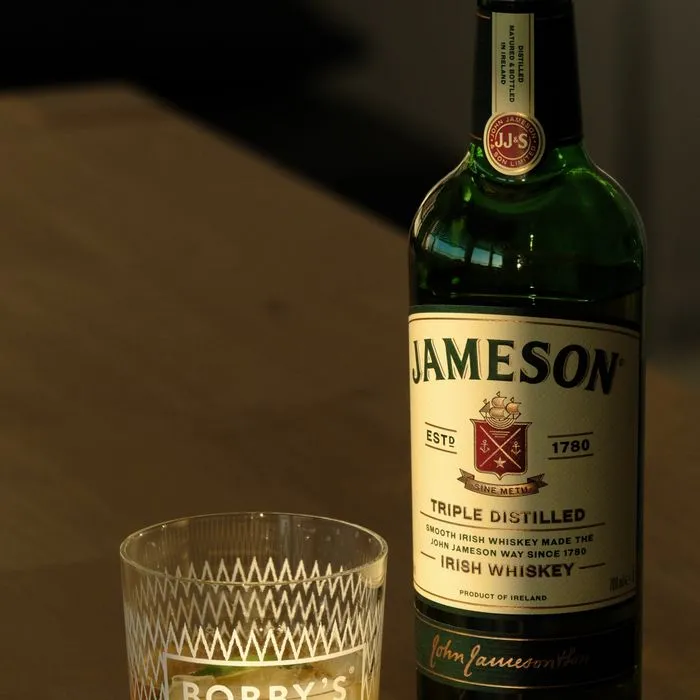 Jameson 0.03l