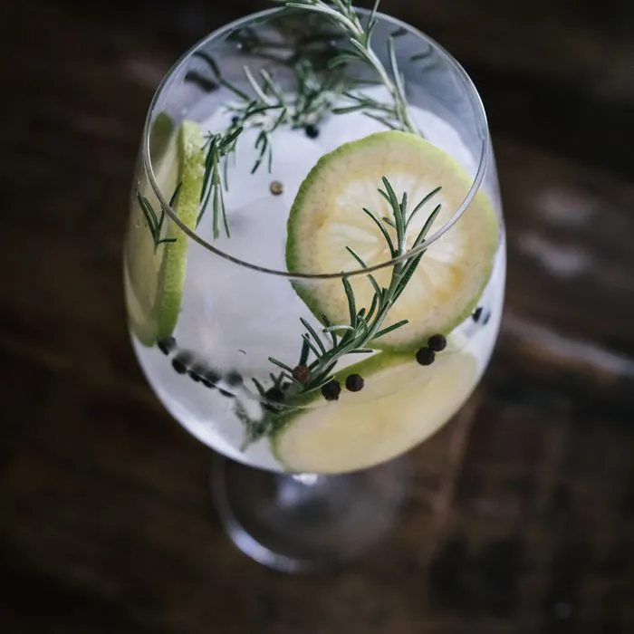 Tanqueray gin & tonic